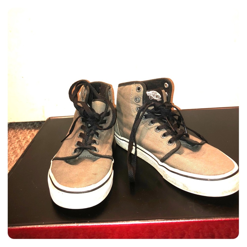 VANS OFF THE WALL